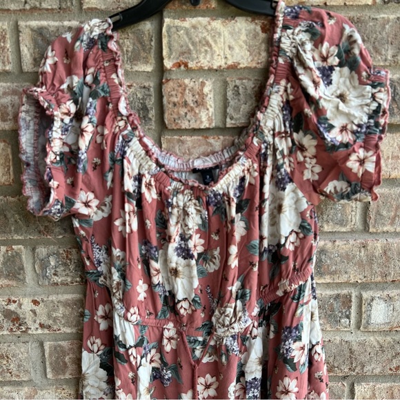 🍒💣 Torrid floral peasant style dress - Picture 2 of 13